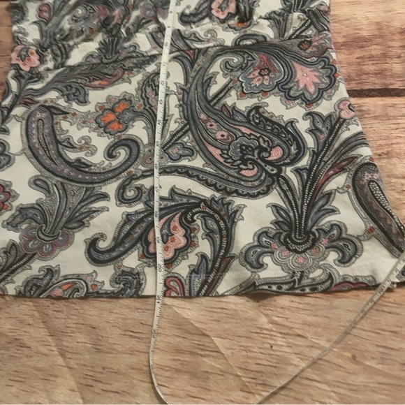 Ann Taylor Paisley Top Size Small - Picture 6 of 7